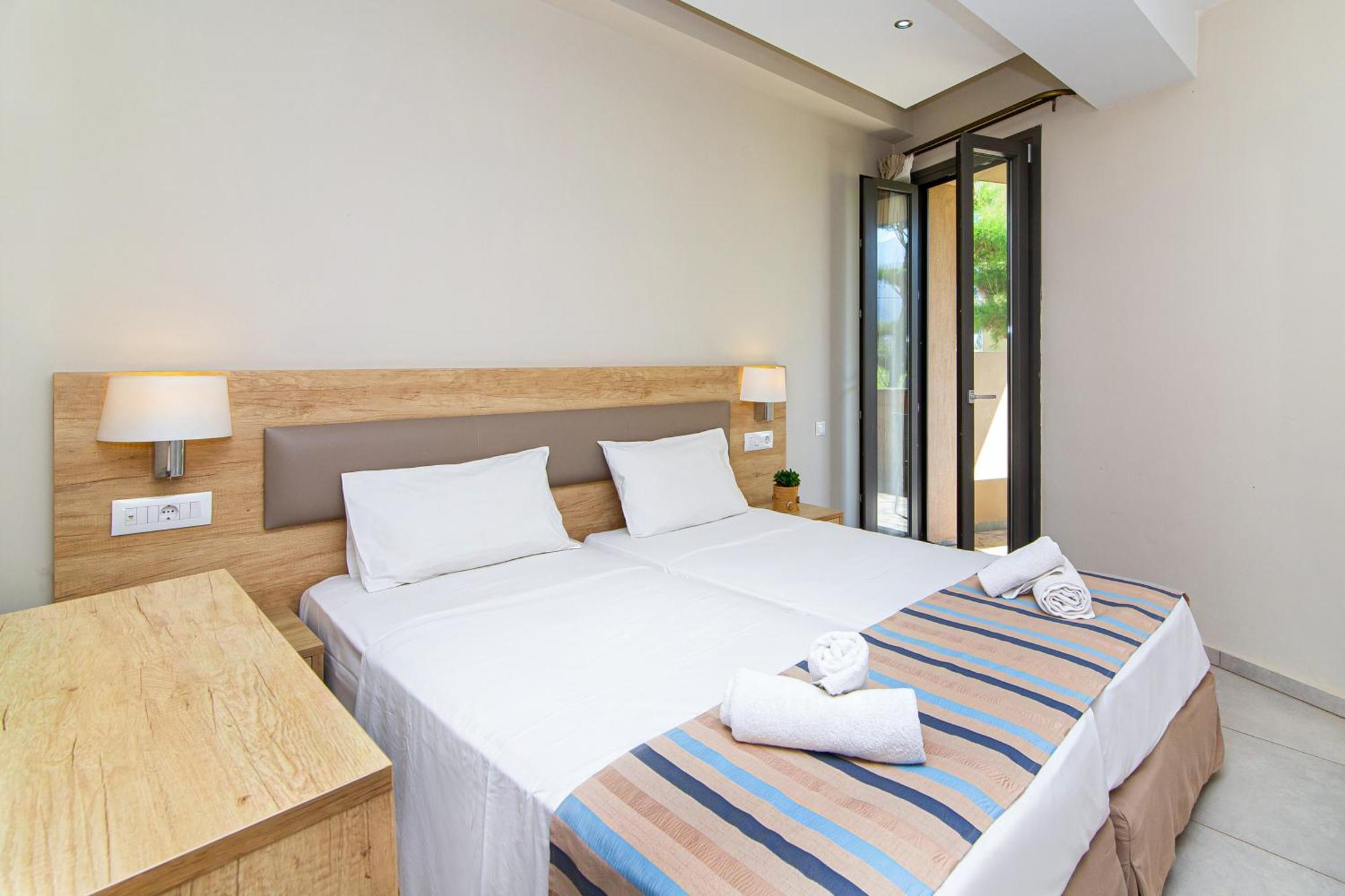 Theo Star Beach Hotel Малія Екстер'єр фото