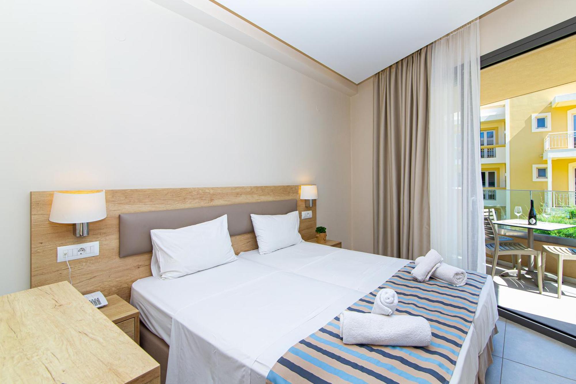 Theo Star Beach Hotel Малія Екстер'єр фото